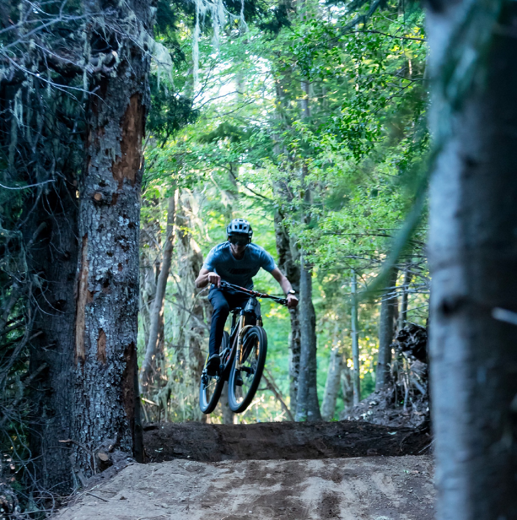 La Copa Cerro Lindo devuelve el descenso en bici a un circuito mítico de Bariloche