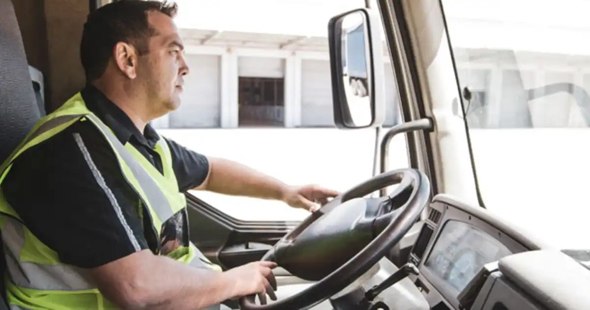 Catriel: más de 400 inscriptos en un curso de chofer de camiones; ahora viene la selección