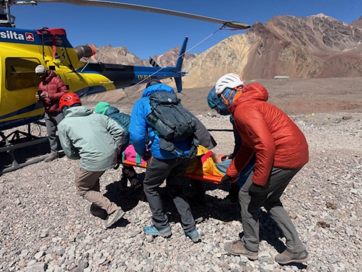 En el Aconcagua, un médico neuquino capacitó en medicina de gran altura a colegas del mundo