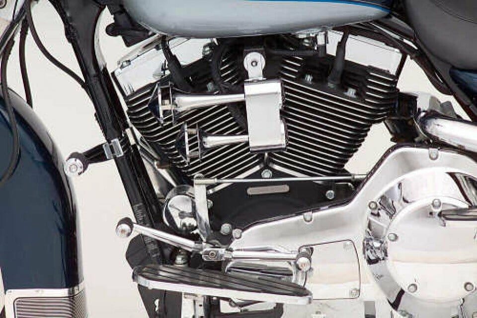 RIVCO Chrome Air Horn Kit for HarleyDavidson®
