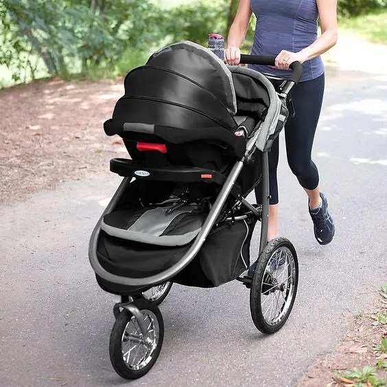 Insiders' Tips on Picking the Best Stroller for Tall Toddler