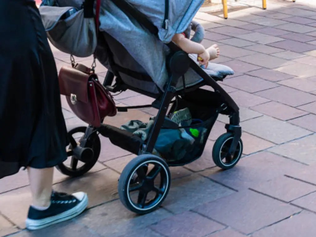 When Can Baby Go in Jogging Stroller Safety Tips