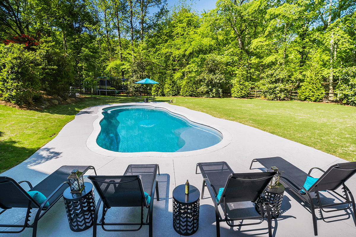Wanting a Pool but Wondering About Your Options? Inground Pools For