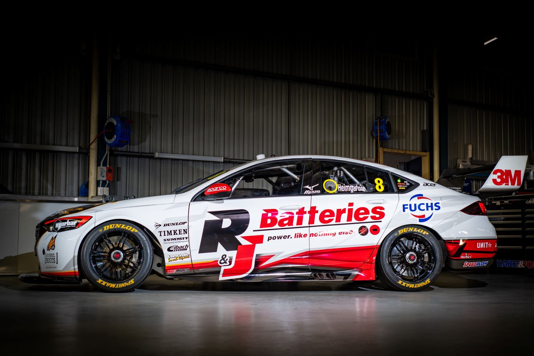 Livery and Driver Released for 8 R&J Batteries Racing R&J Batteries