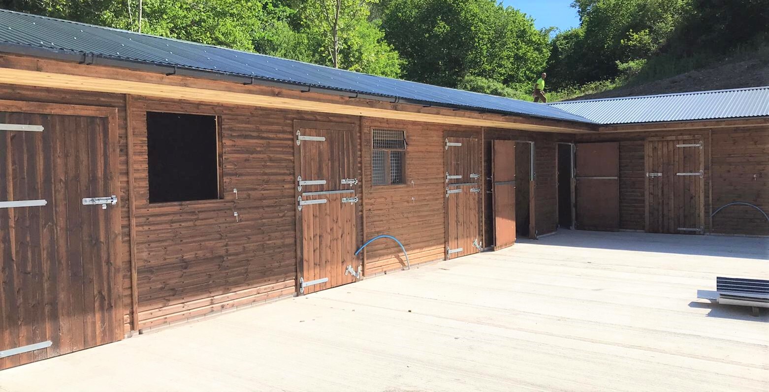 Corner Stable Unit RJ Joinery