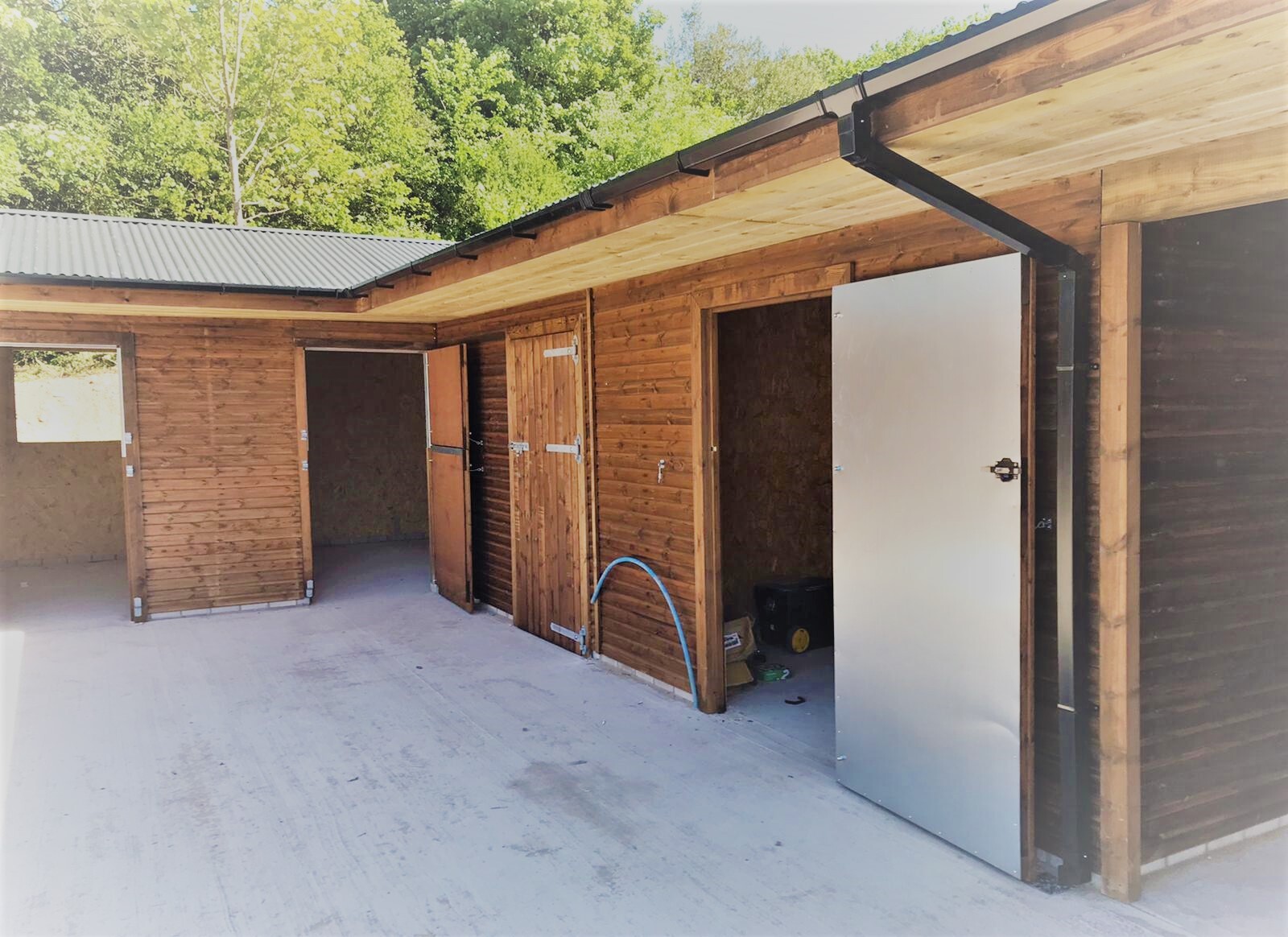 Corner Stable Unit RJ Joinery