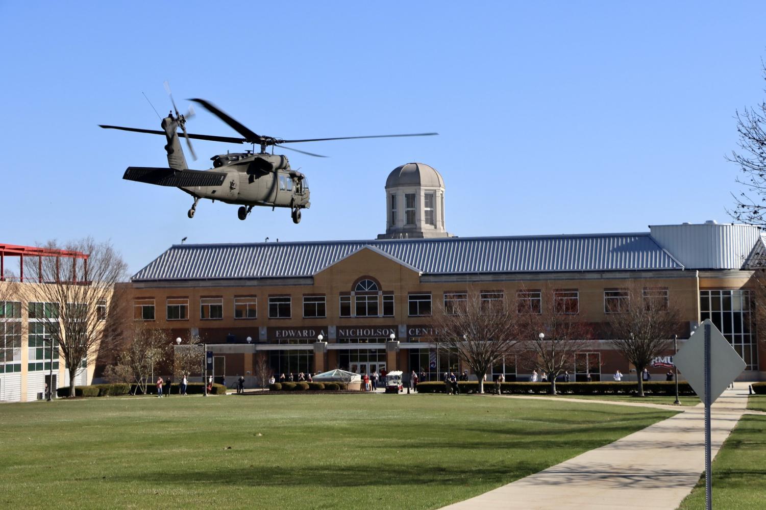 Blackhawks Land on Nicholson Front Lawn, Provides Training for ROTC