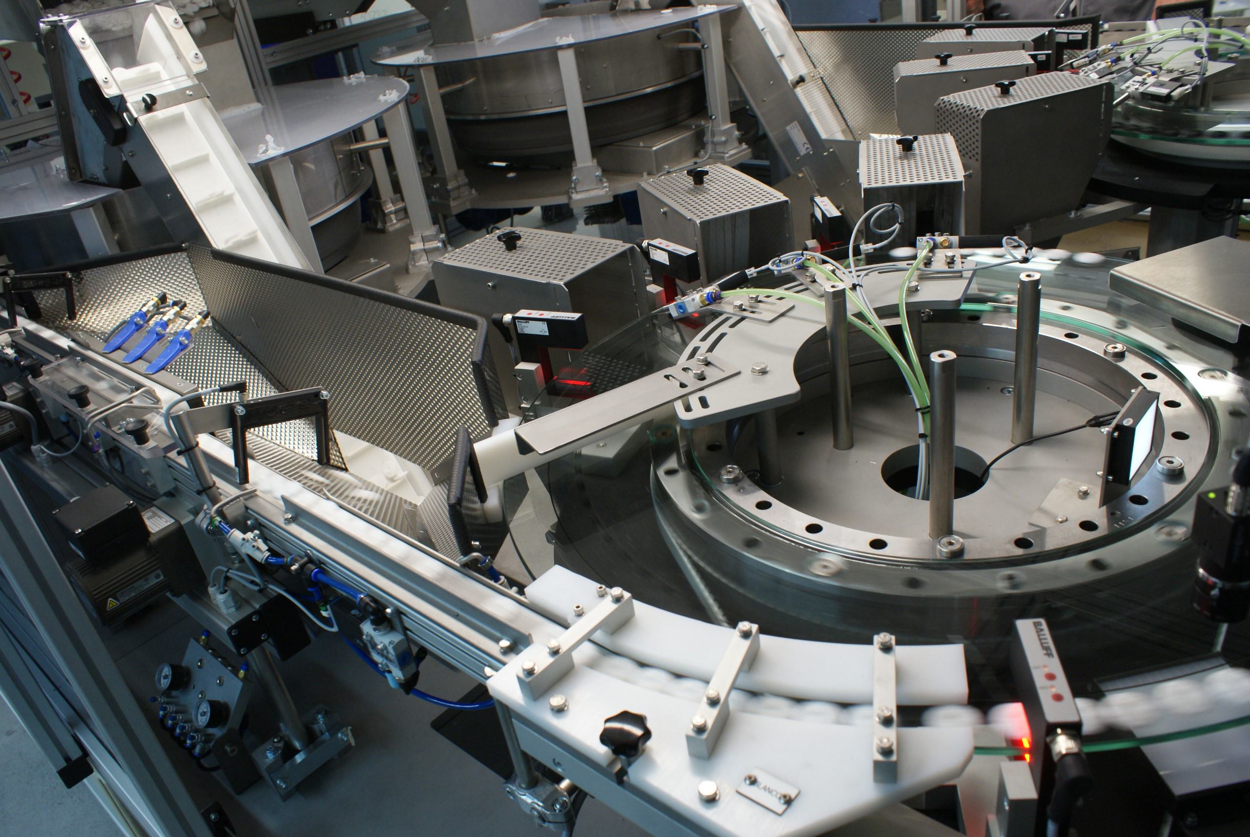 Machine Vision Solutions for Food & Beverage Industry RNA Automation
