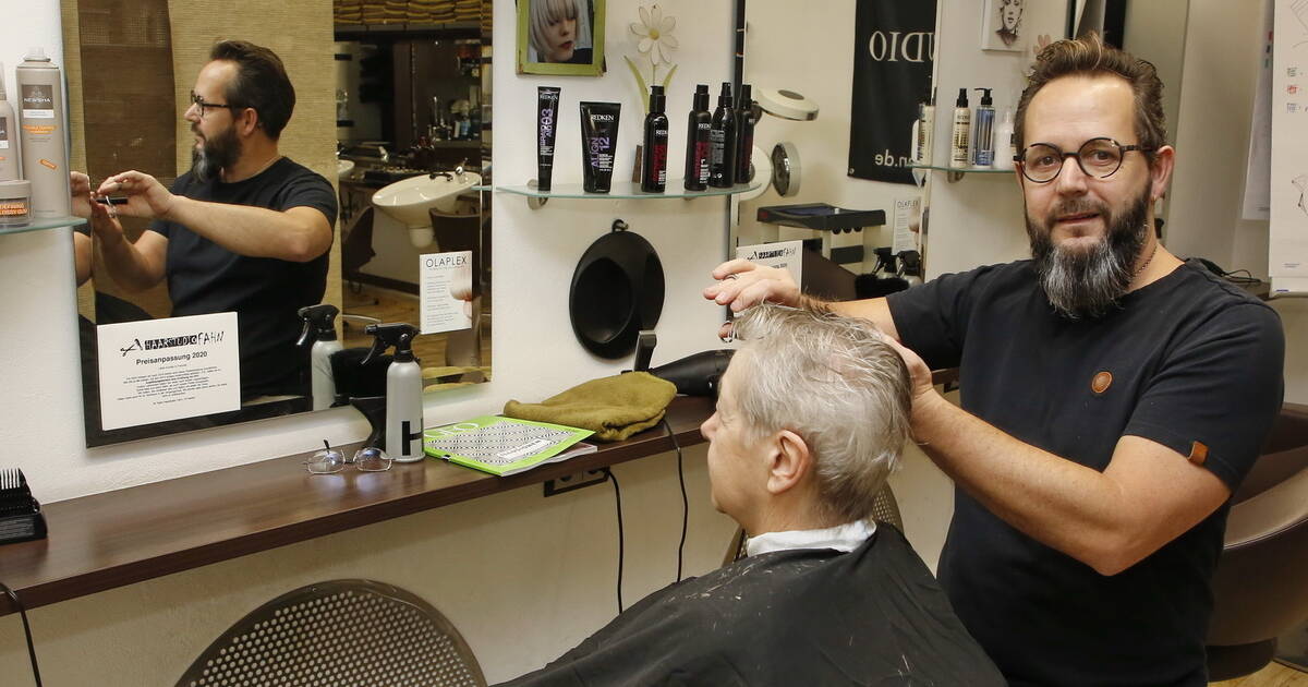 Desinfizieren, schneiden, nicht föhnen Ab Montag dürfen Friseure in