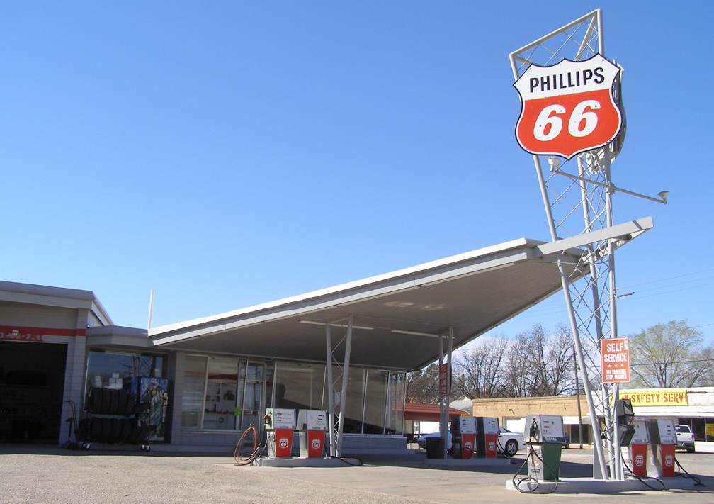 Texas Icebox & Modern Gas Stations