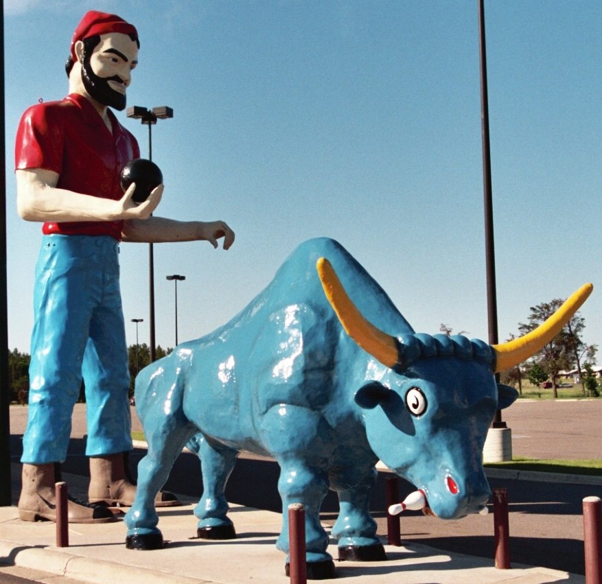 Brainerd & Baxter Paul Bunyan Statues