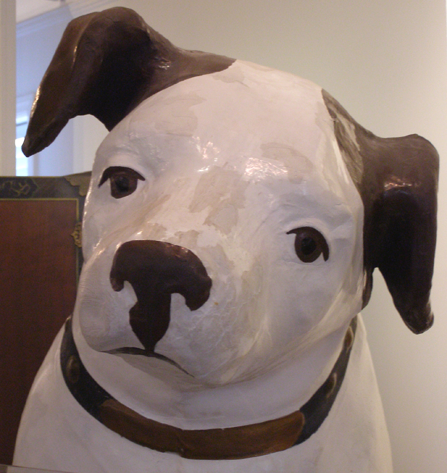 Nipper Statues