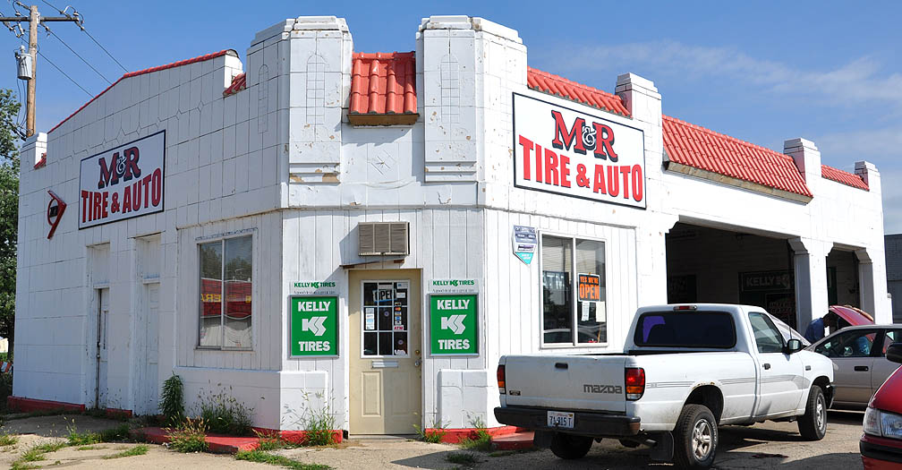 Illinois Art Deco Gas Stations