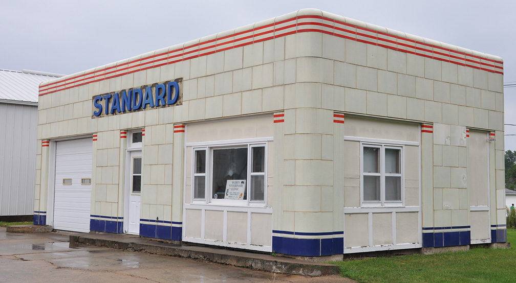 Iowa Art Deco Gas Stations
