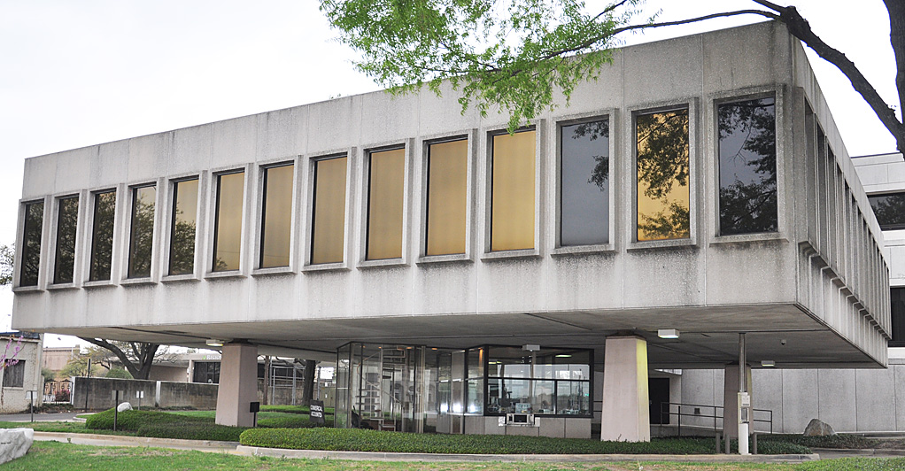 Arkansas MidCentury Modern Bank Buildings