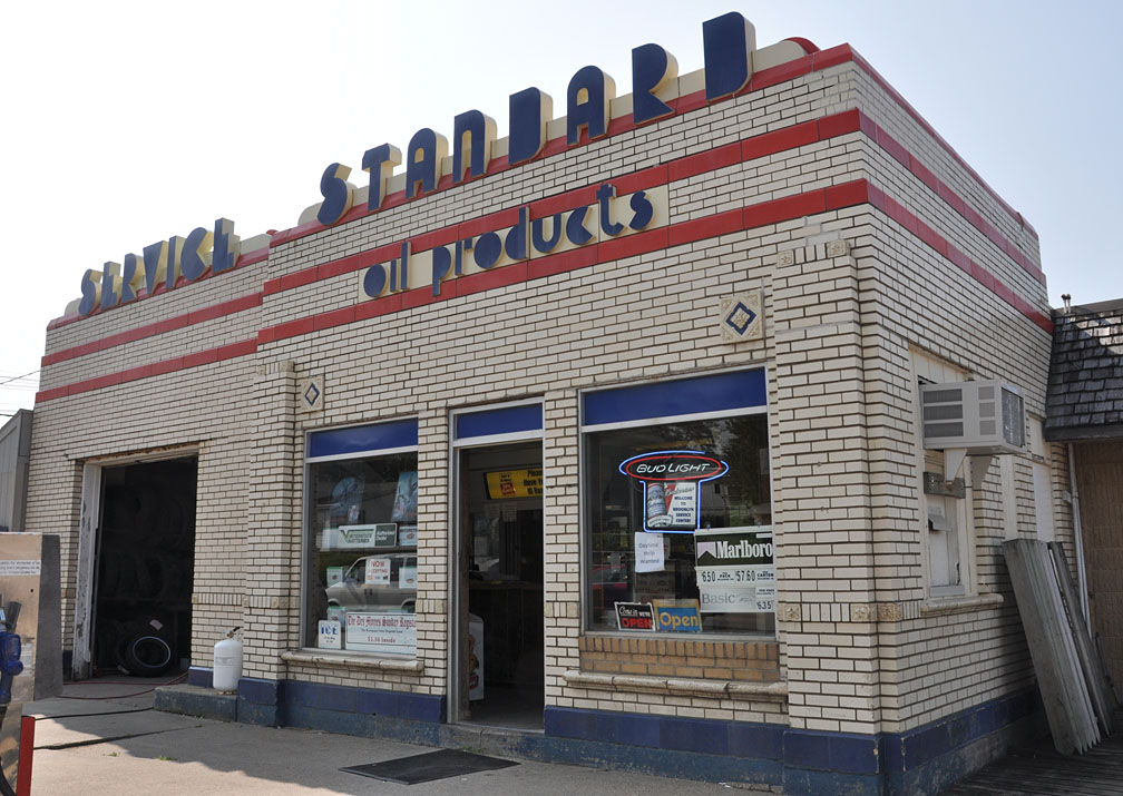 Iowa Art Deco Gas Stations
