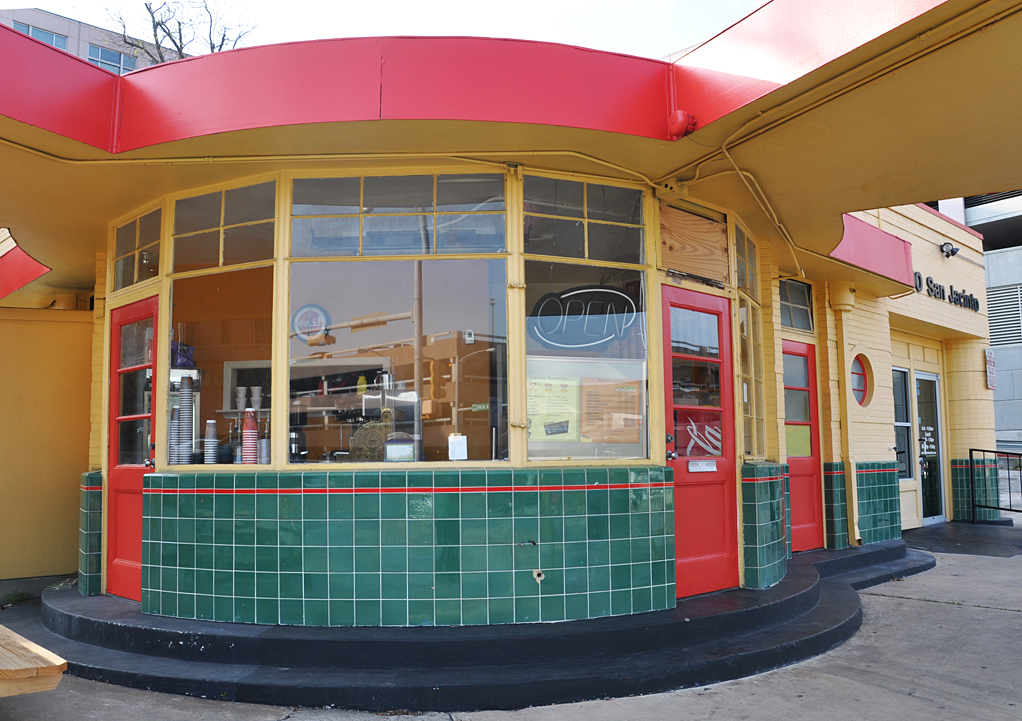 Texas Conoco Gas Stations