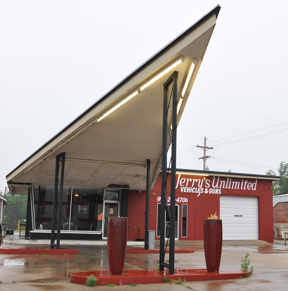 Oklahoma Icebox & Modern Gas Stations