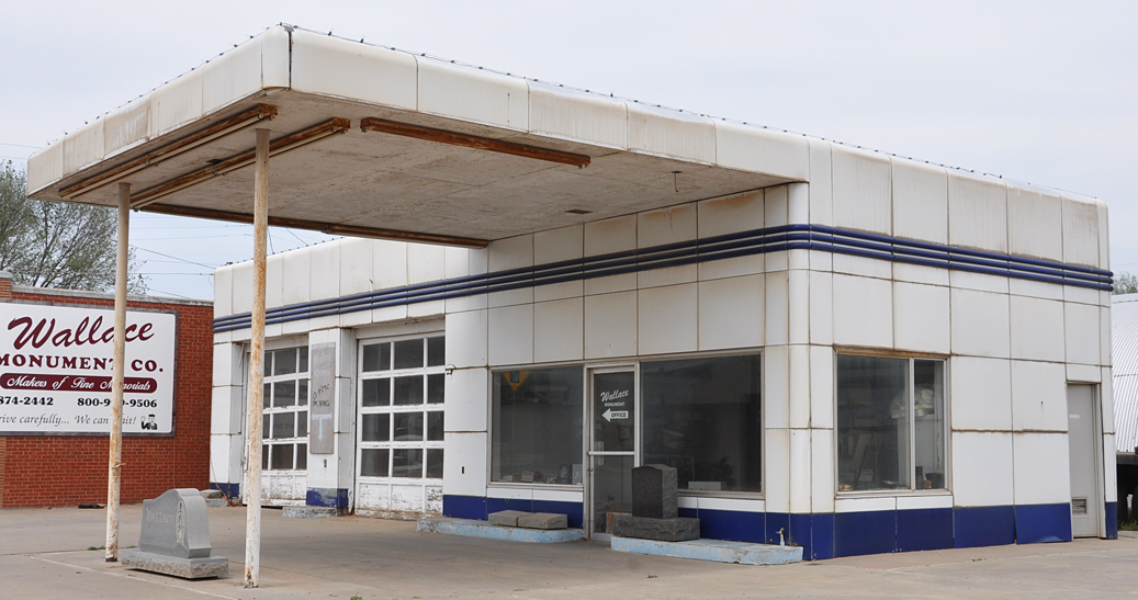 Texas Icebox & Modern Gas Stations