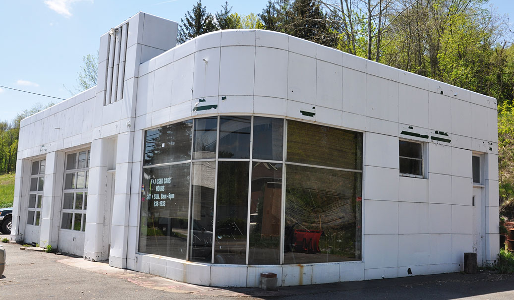 West Virginia Icebox & Modern Gas Stations