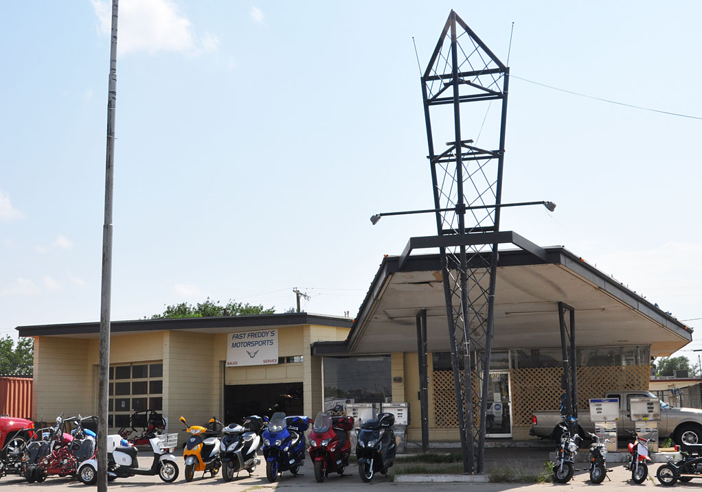 Texas Icebox & Modern Gas Stations