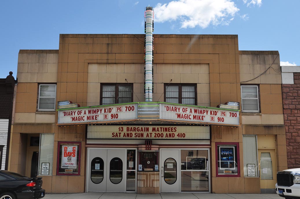 South Dakota Movie Theatres
