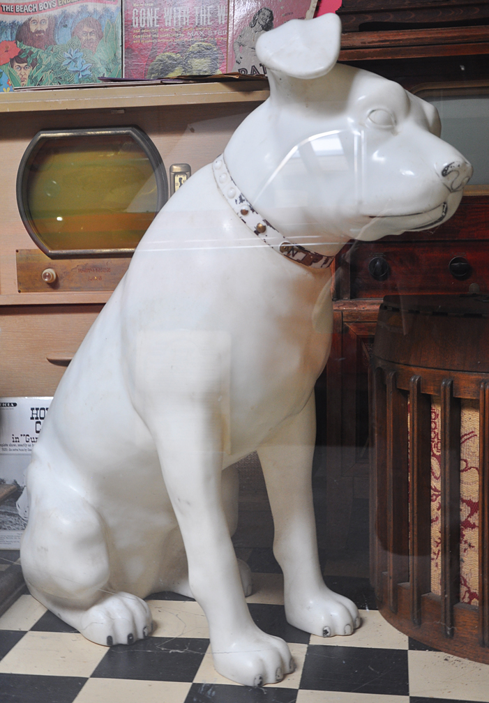Nipper Statues