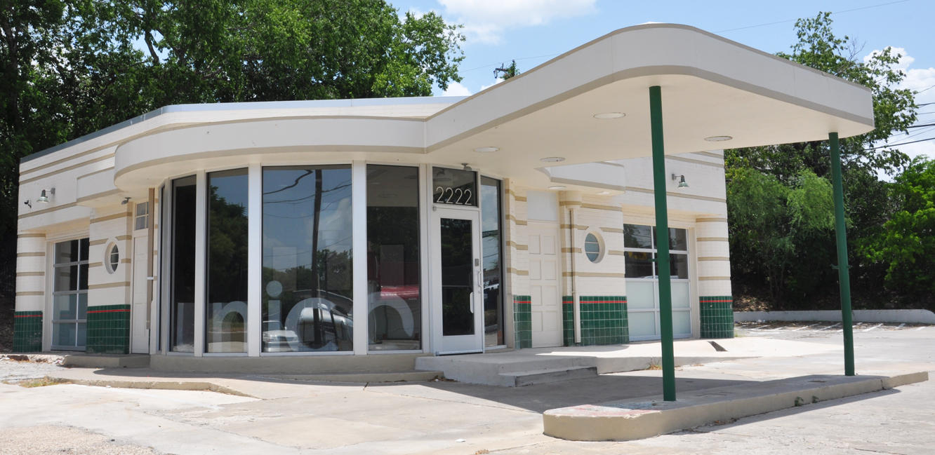 Texas Conoco Gas Stations