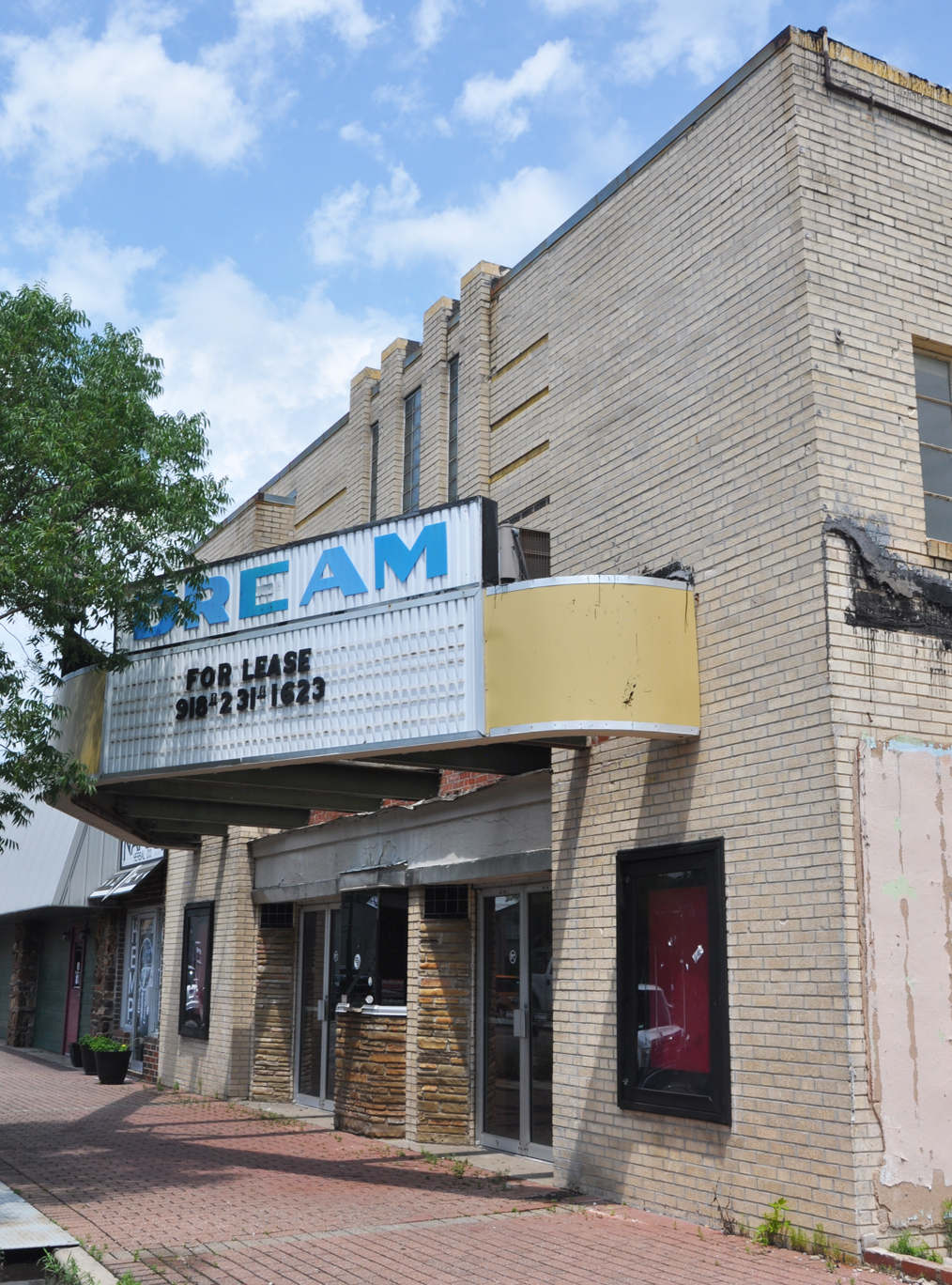 Oklahoma Movie Theatres