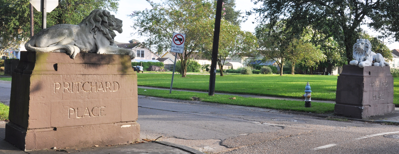 Cougar and Lion Statues