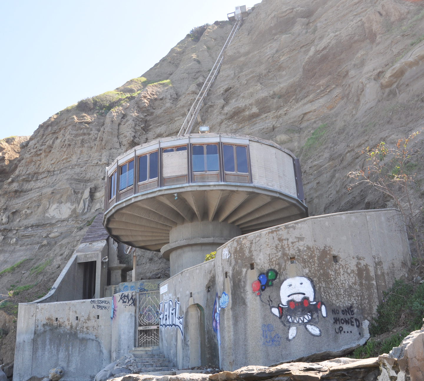 California MidCentury Modern Residential Buildings