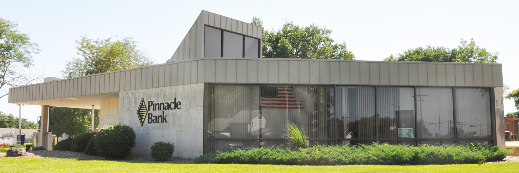 Kansas MidCentury Modern Banks