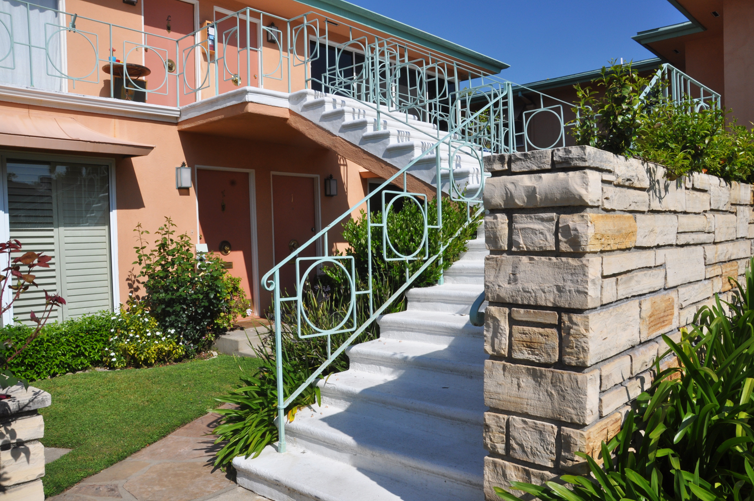 California MidCentury Modern Residential Buildings