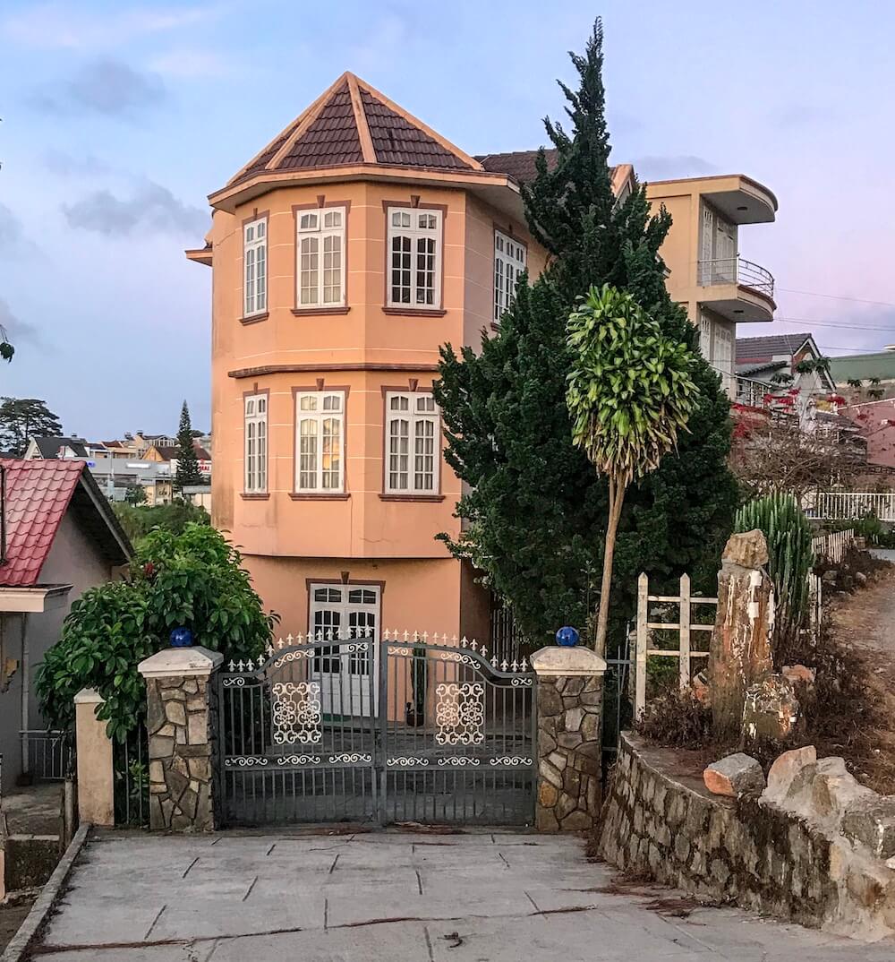 How much does it cost to build a house in vietnam Builders Villa