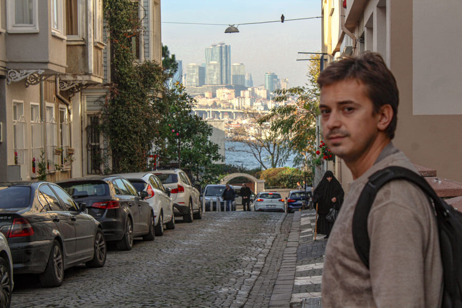 Life in Istanbul For Foreigners What It's Like? All Truth About It