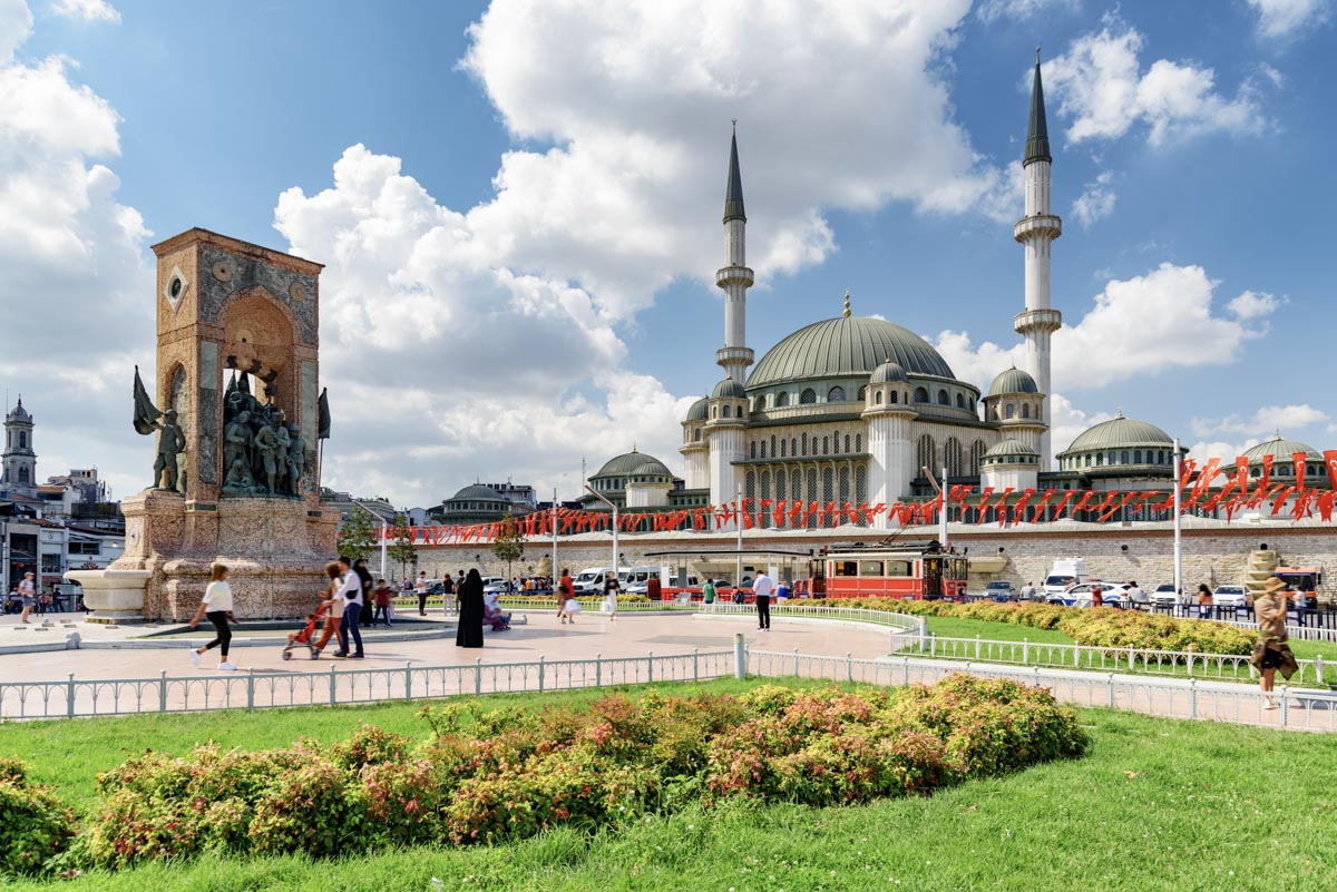 Taksim Square in Istanbul Guide to the Area With Things to Do