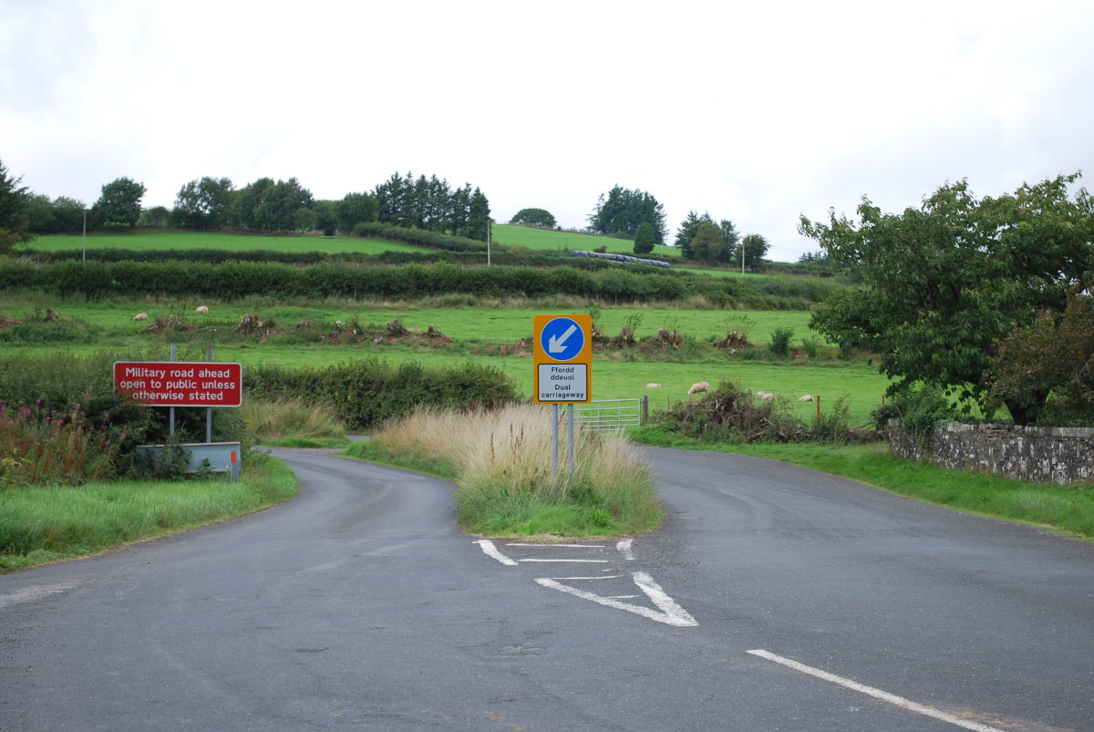 What makes a dual carriageway?