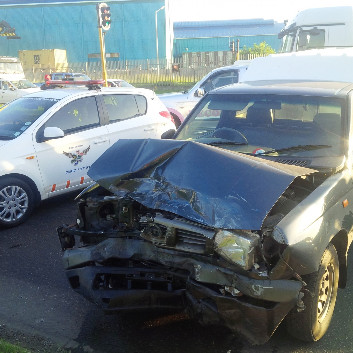 2 Injured in early morning crash on Bayhead Road and Rotterdam Road