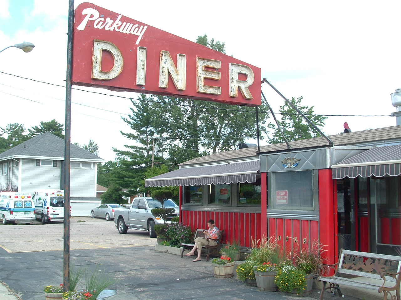 Diner openings for 2014 Roadside Fans