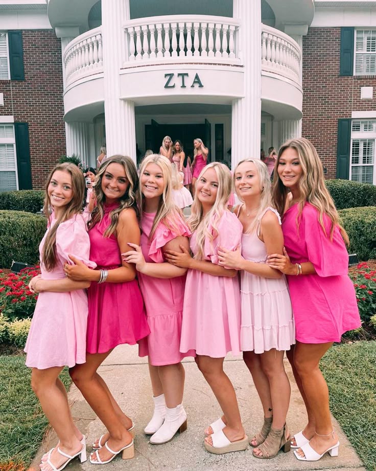 The Ultimate Rush Week Essentials Guide What to Pack for Sorority(01)