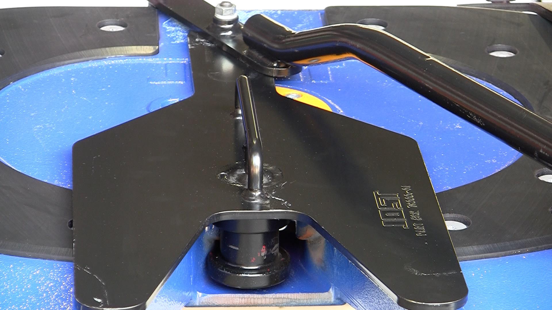 How to adjust a Jost 5th wheel turntable Australian Roadtrains