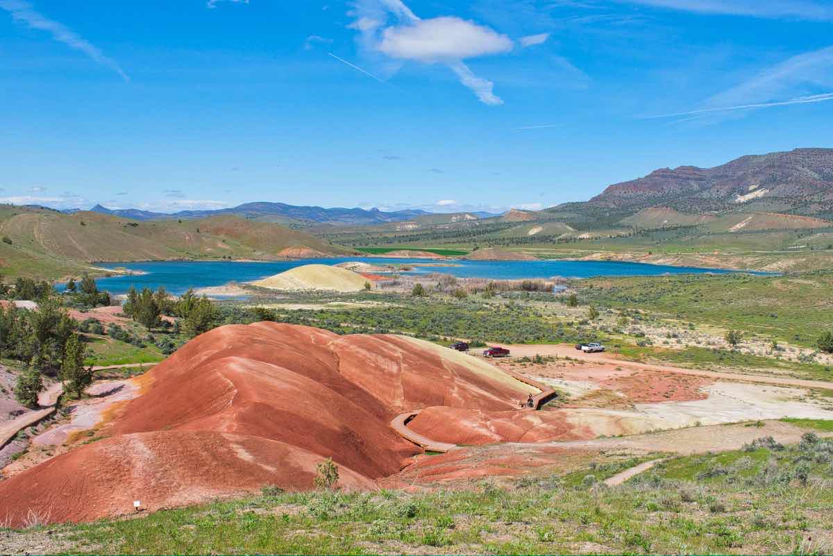 Painted Hills Painted Cove Hike Image