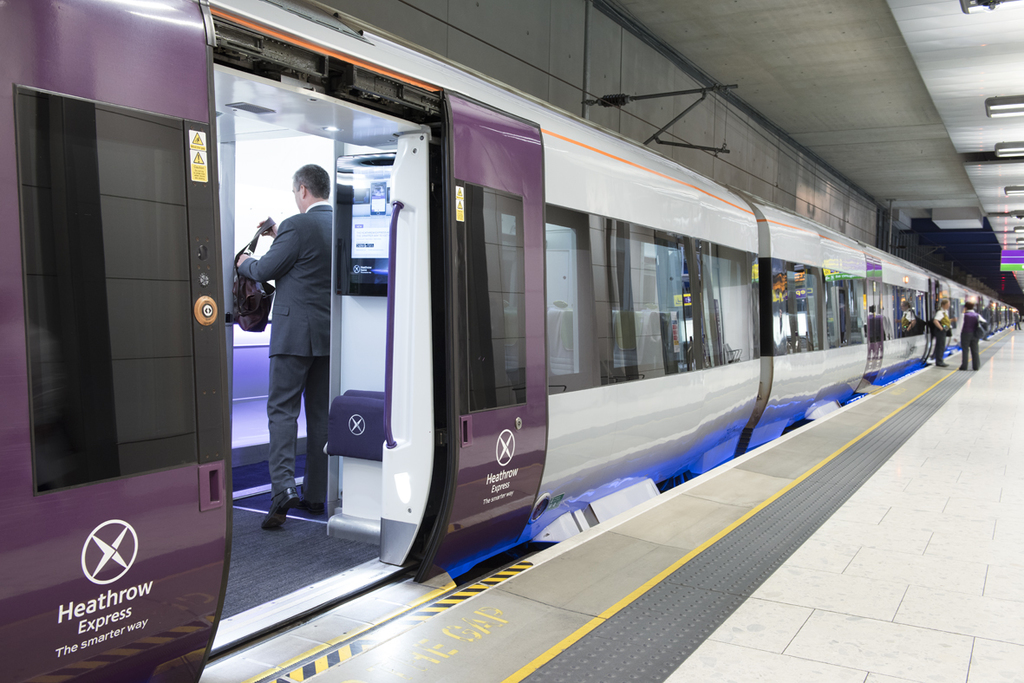 Is It Worth Catching The Heathrow Express? Roaming Required