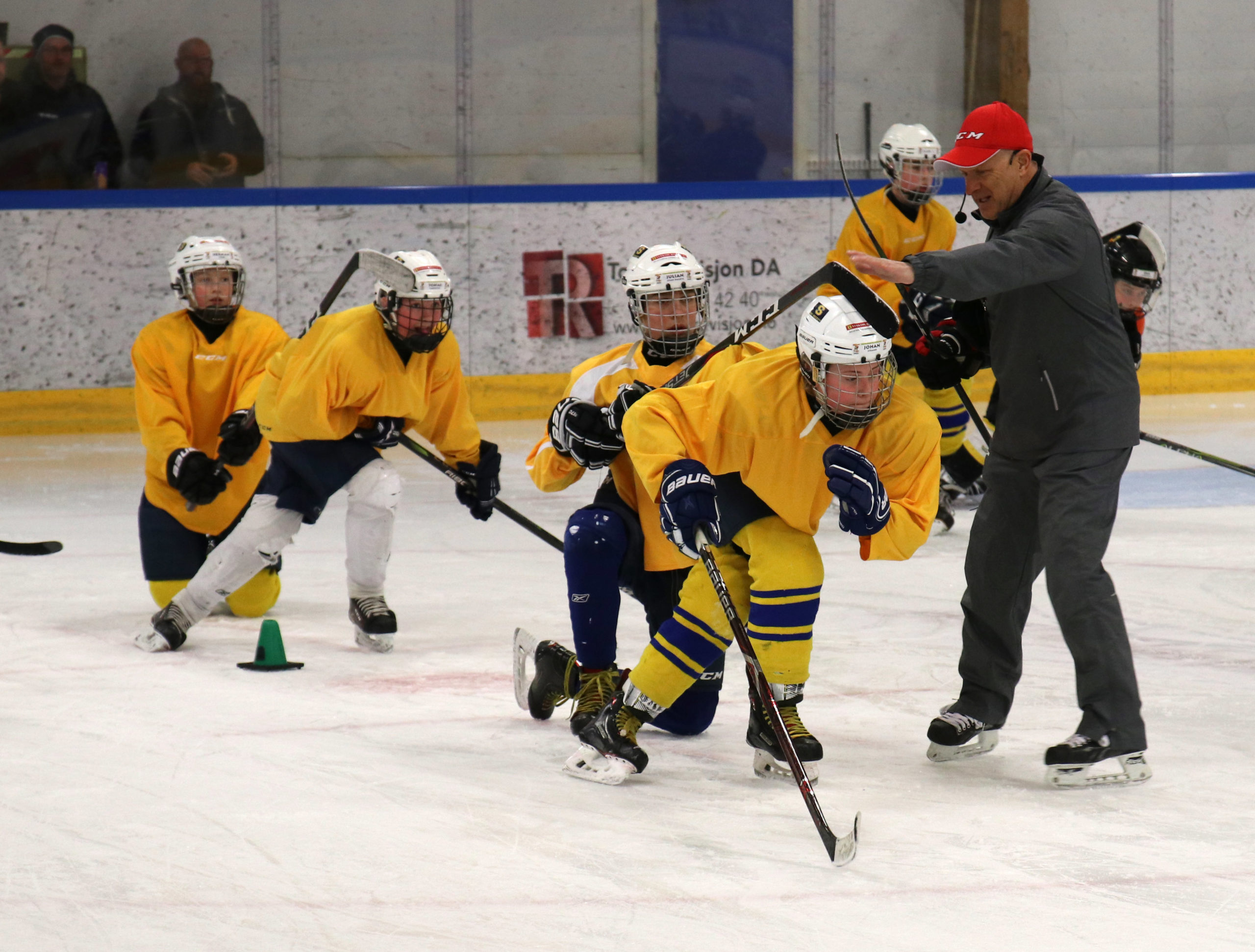 Stick handling, Power moves & Checking Clinics Robby Glantz Int'l
