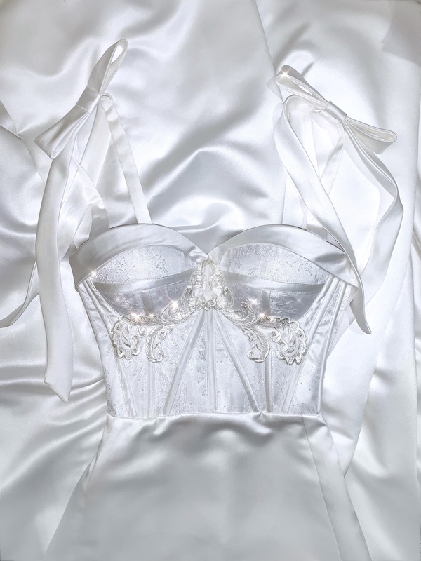 Atelier de retouches de robe de mariée à Paris à vos services