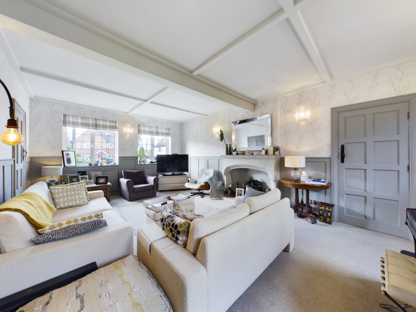 Lime Grove, Ruislip, 5 bedroom, Detached House