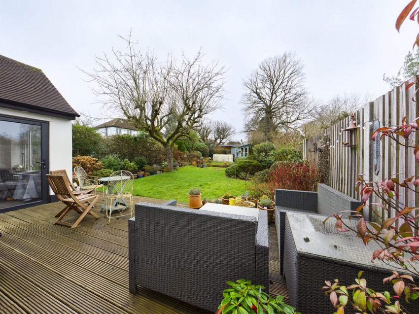 St Lawrence Drive, Pinner, 4 bedroom, SemiDetached House