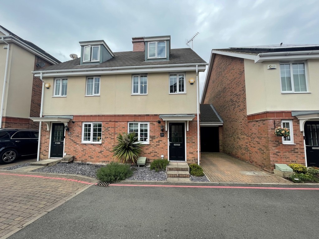 Coleridge Drive, Ruislip, 3 bedroom, SemiDetached House