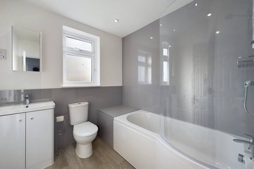 Royal Crescent, South Ruislip, 3 bedroom, Semi Detached House