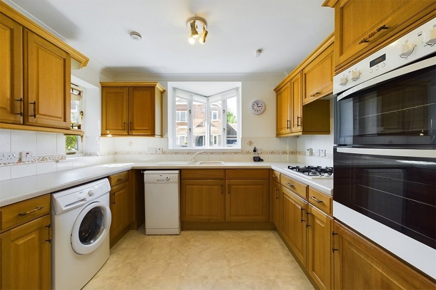 Burlington Close, Pinner, 3 bedroom, Detached House